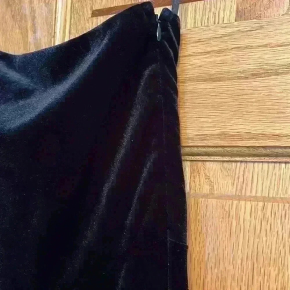 BANANA REPUBLIC NWT BLACK VELVET ONE SHOULDER MAXI JUMPSUIT Petite Large - Picture 7 of 14